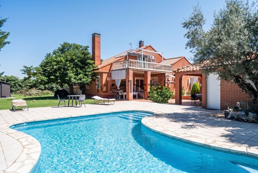Chalet independiente de esquina en Paseo de las Provincias · vivienda en venta · Yolanda González