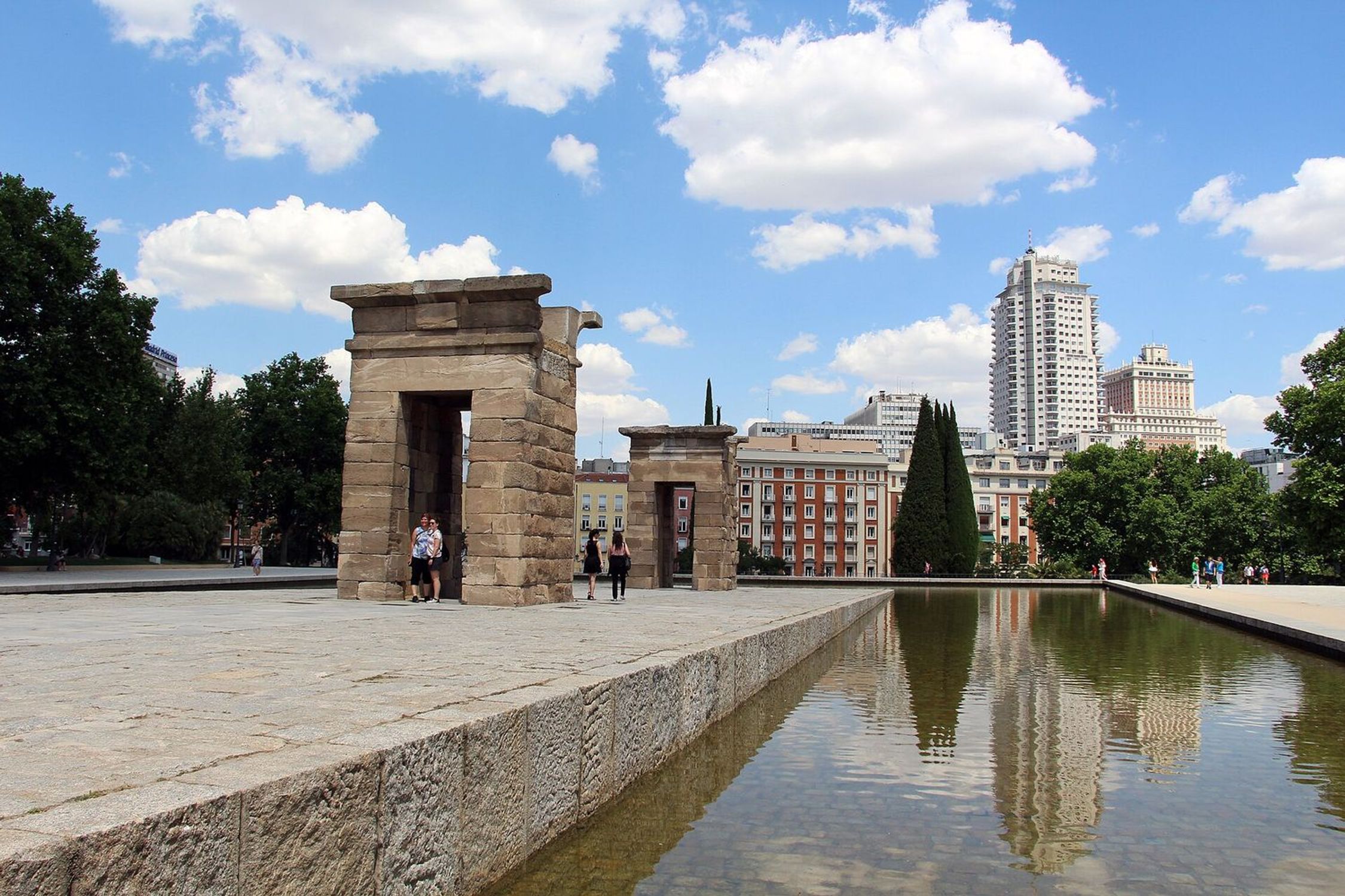 Ático reformado de 170 m² con terraza en Argüelles · Moncloa - imagen 9