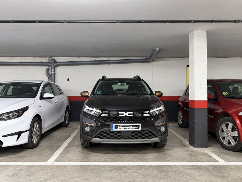 Ático dúplex de 220 m² con tres terrazas, piscina y garaje en el centro de Las Rozas - imagen 53
