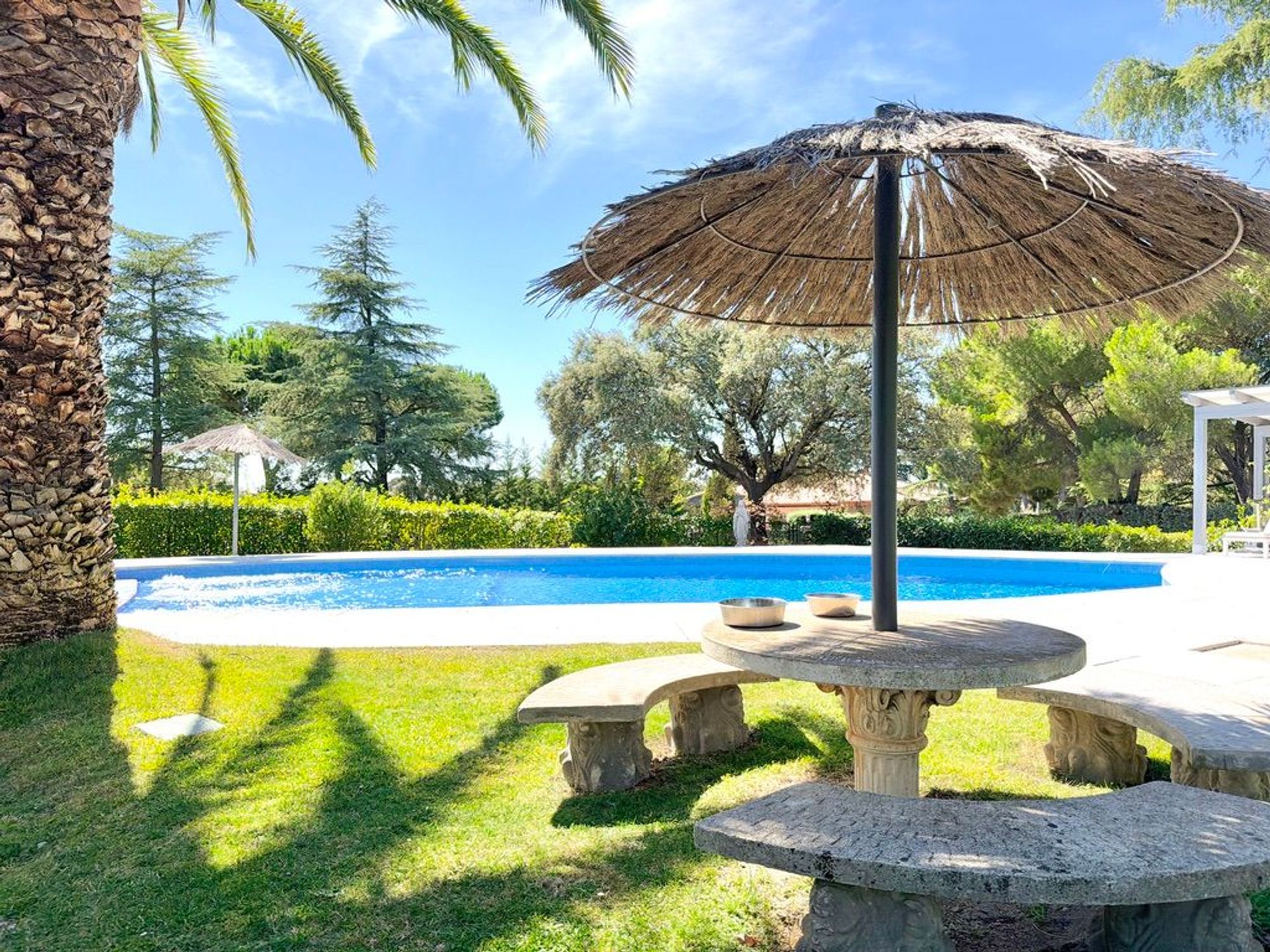 Chalet independiente de 989 m² con piscina en Club de Golf · Las Rozas - imagen 5