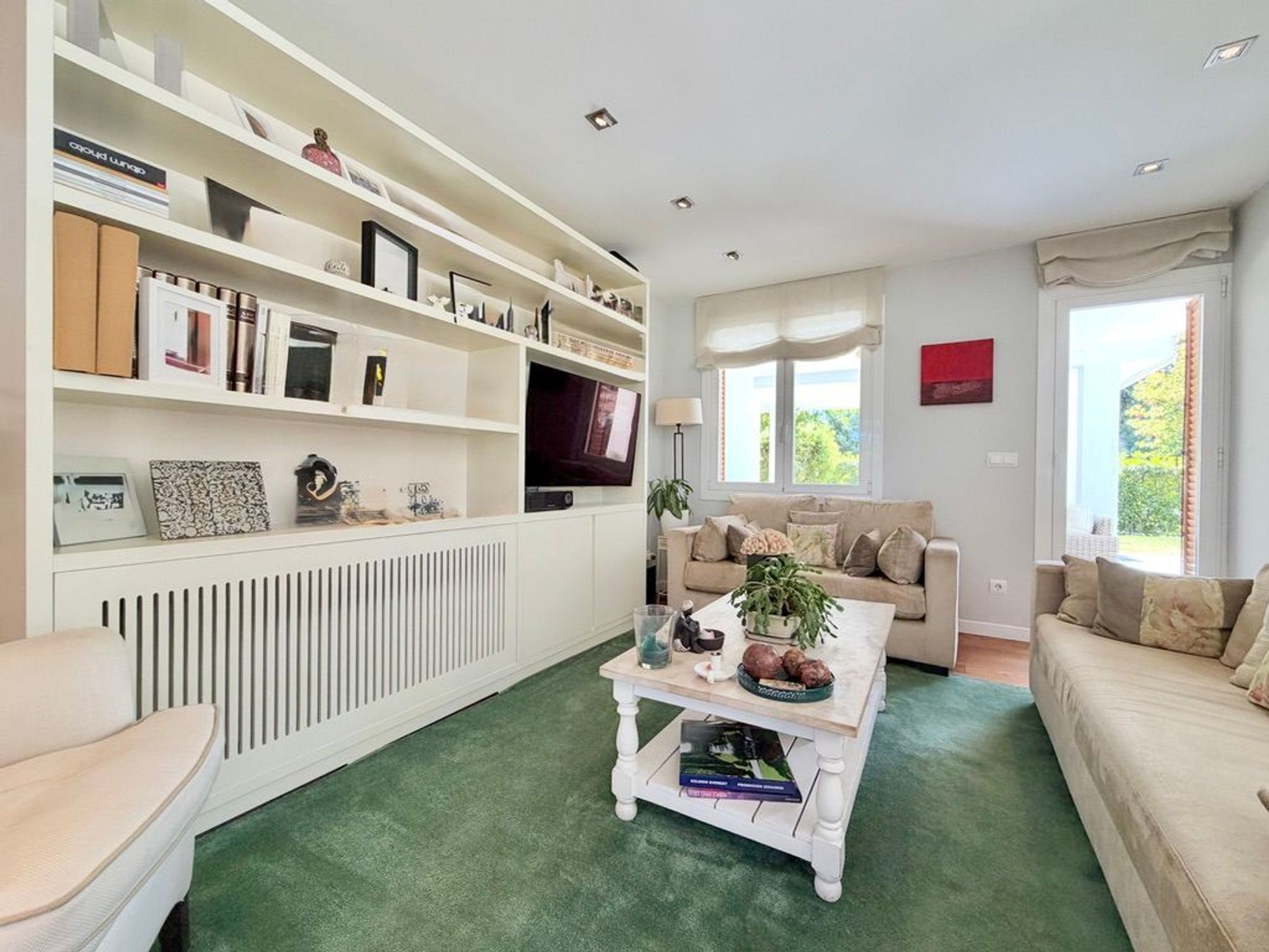 Chalet independiente de 989 m² con piscina en Club de Golf · Las Rozas - imagen 9