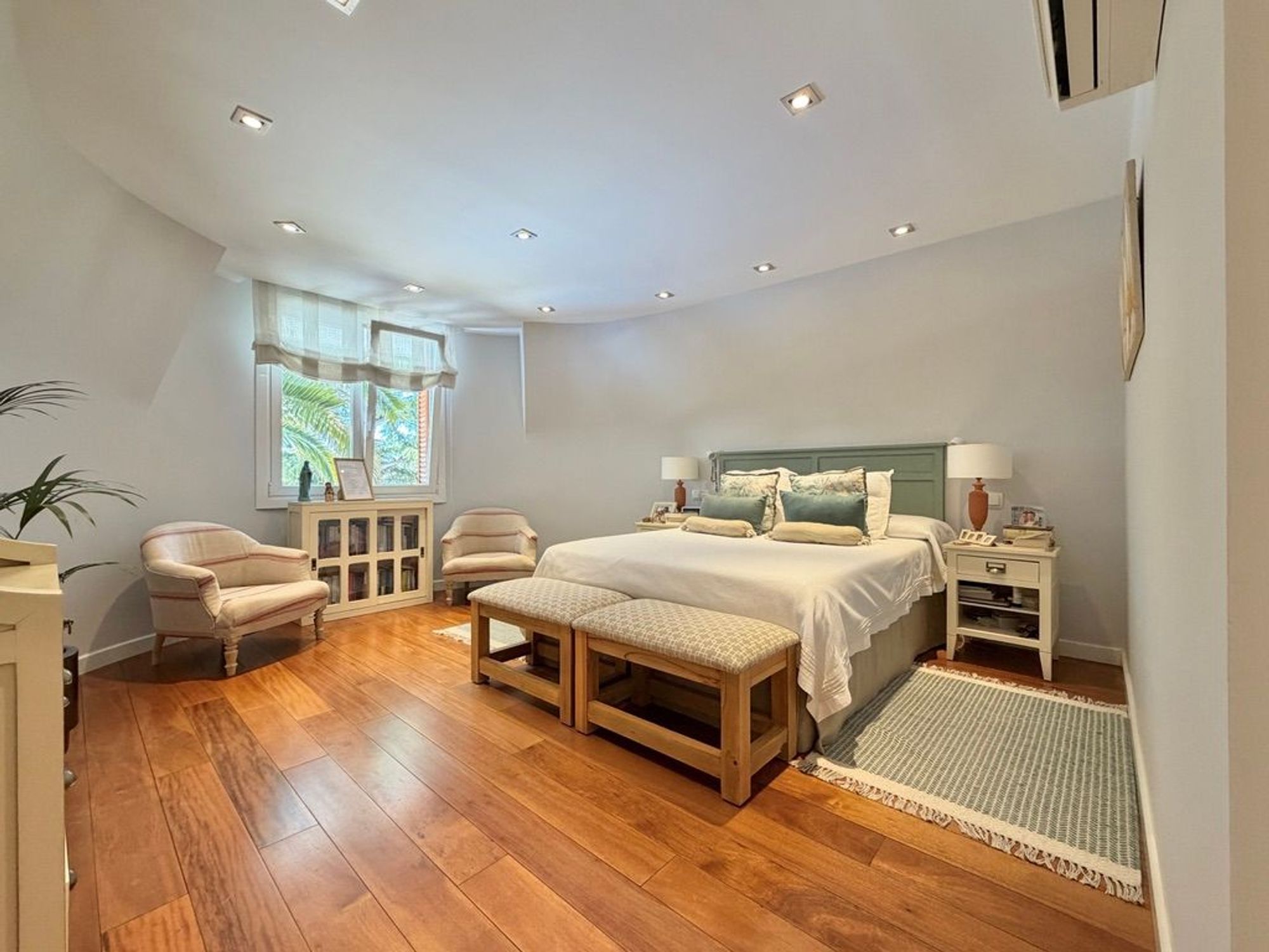 Chalet independiente de 989 m² con piscina en Club de Golf · Las Rozas - imagen 22