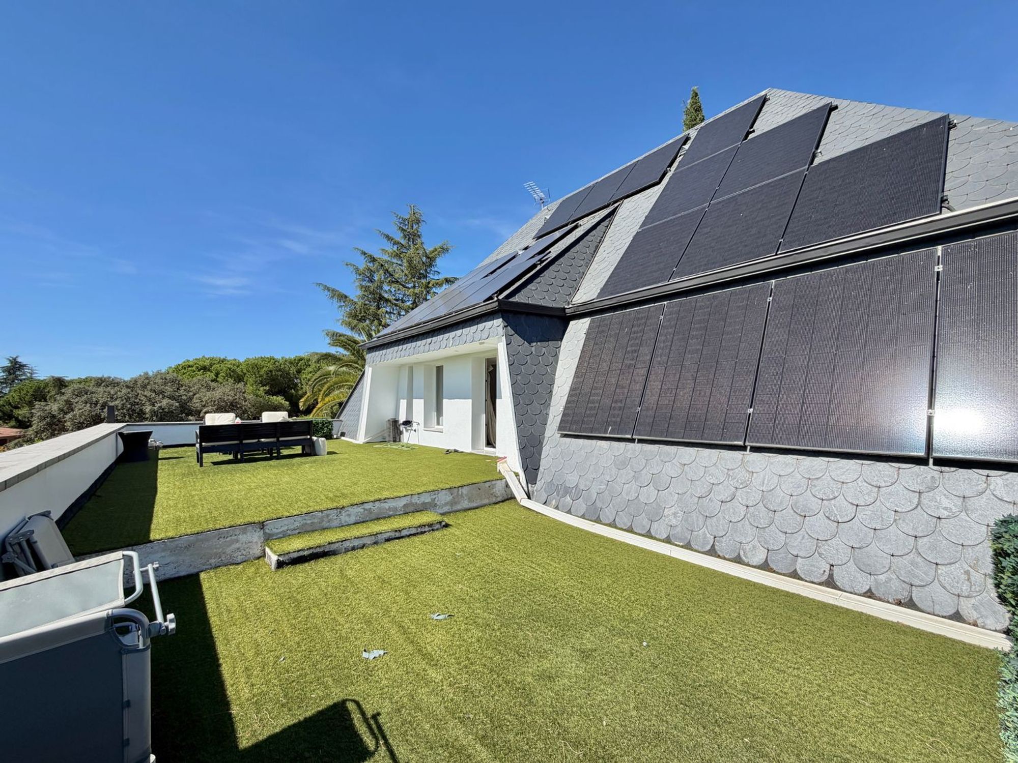 Chalet independiente de 989 m² con piscina en Club de Golf · Las Rozas - imagen 27