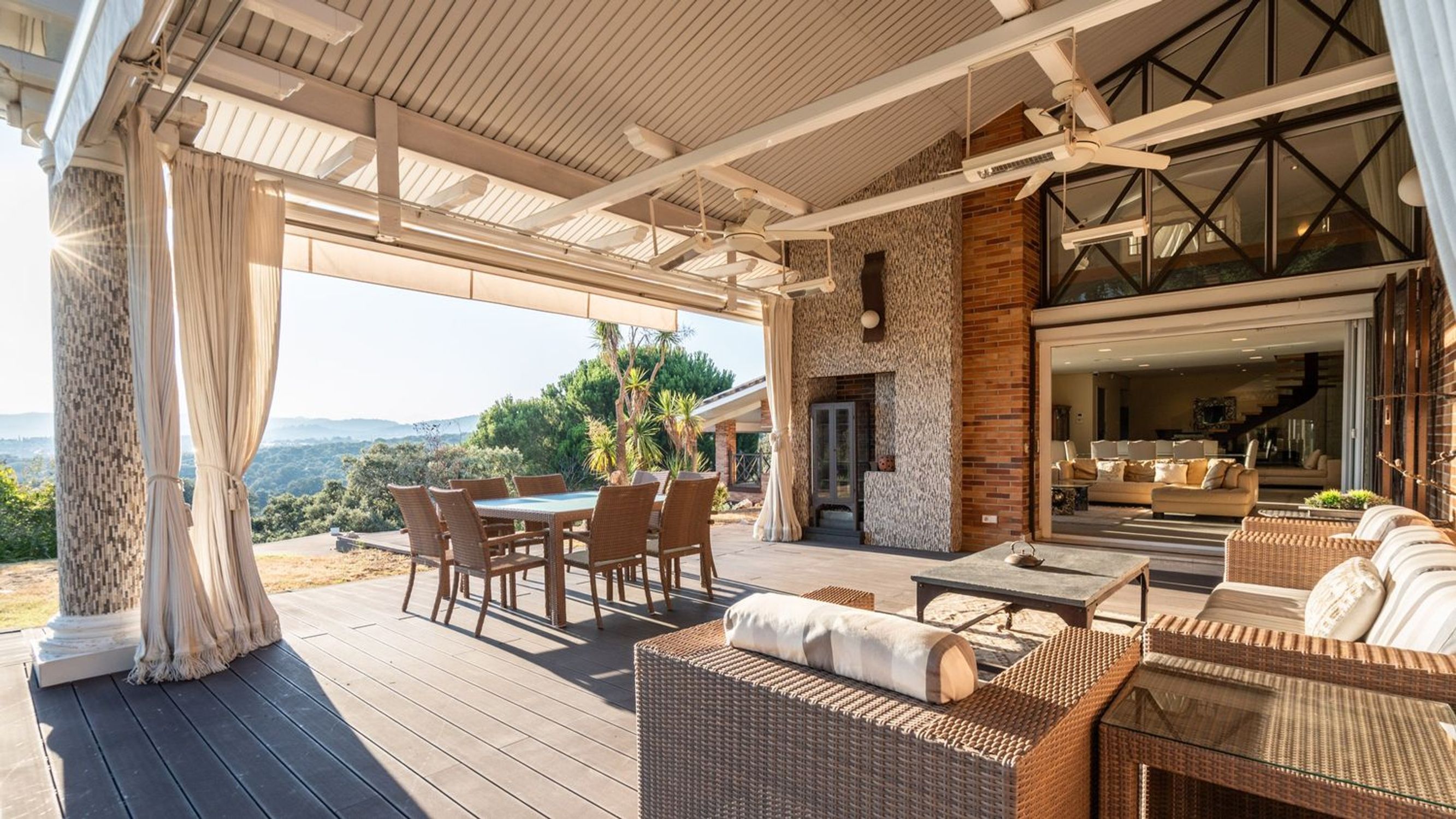 Chalet independiente de 711 m² con piscina en El Pinar-Punta Galea · Las Rozas - imagen 2