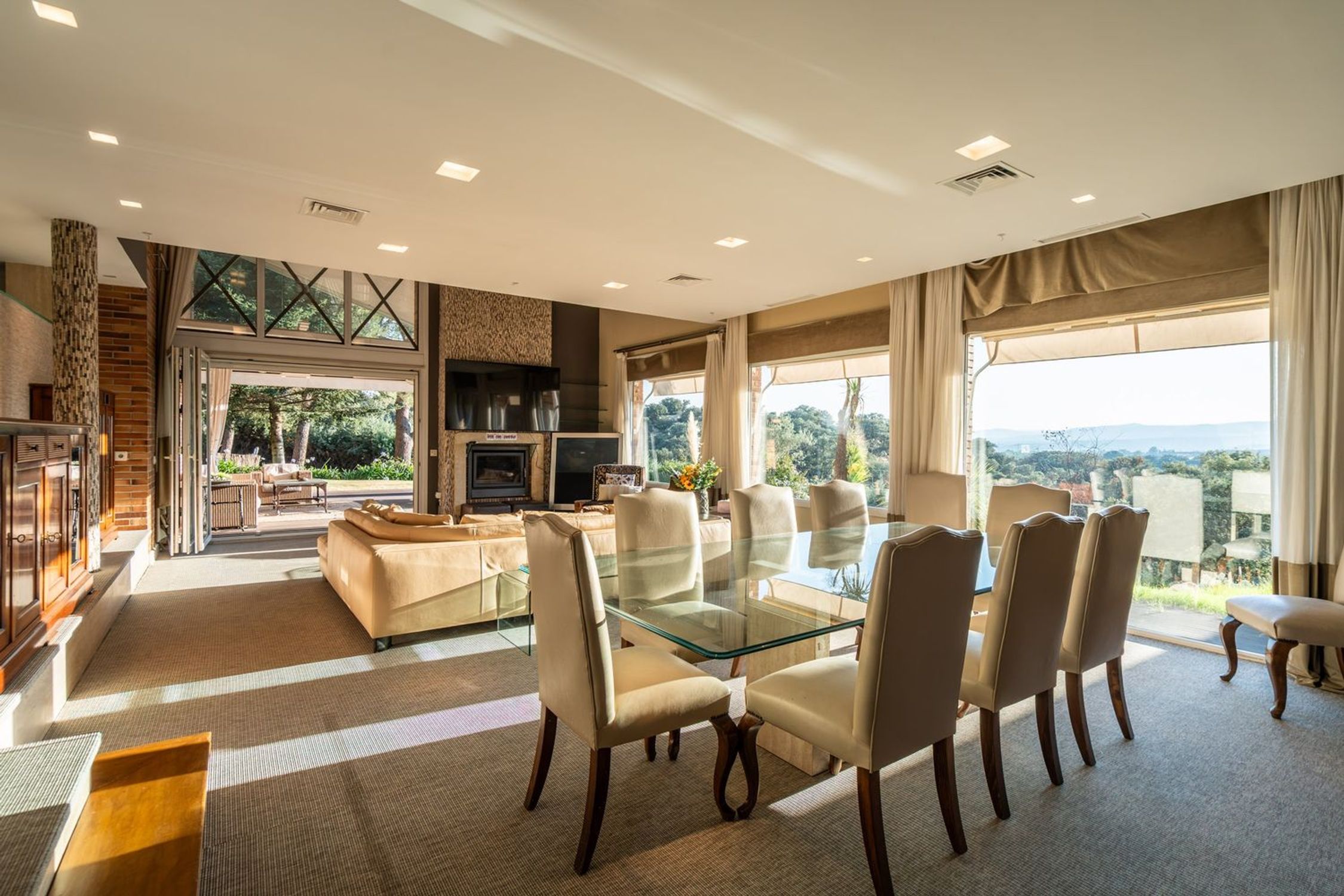 Chalet independiente de 711 m² con piscina en El Pinar-Punta Galea · Las Rozas - imagen 6