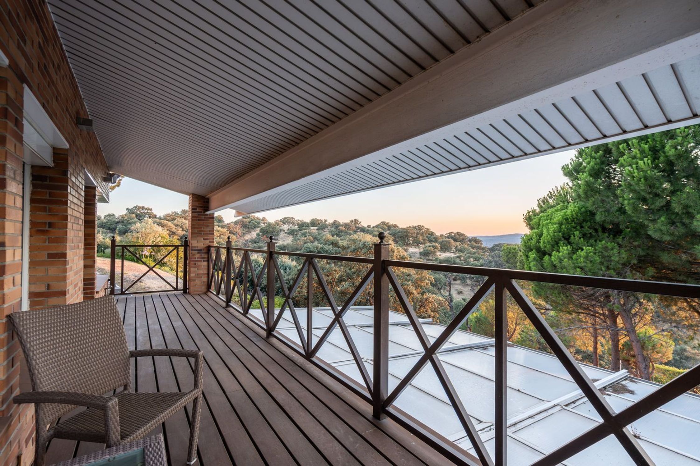 Chalet independiente de 711 m² con piscina en El Pinar-Punta Galea · Las Rozas - imagen 10