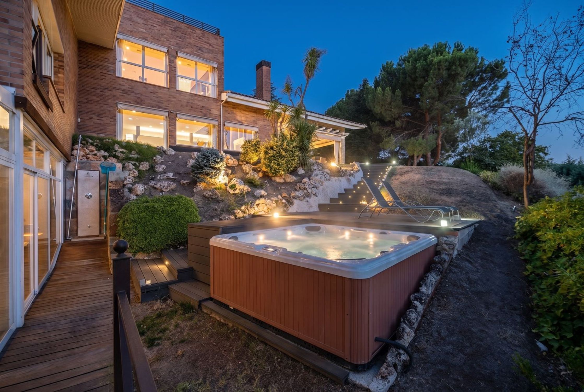 Chalet independiente de 711 m² con piscina en El Pinar-Punta Galea · Las Rozas - imagen 19