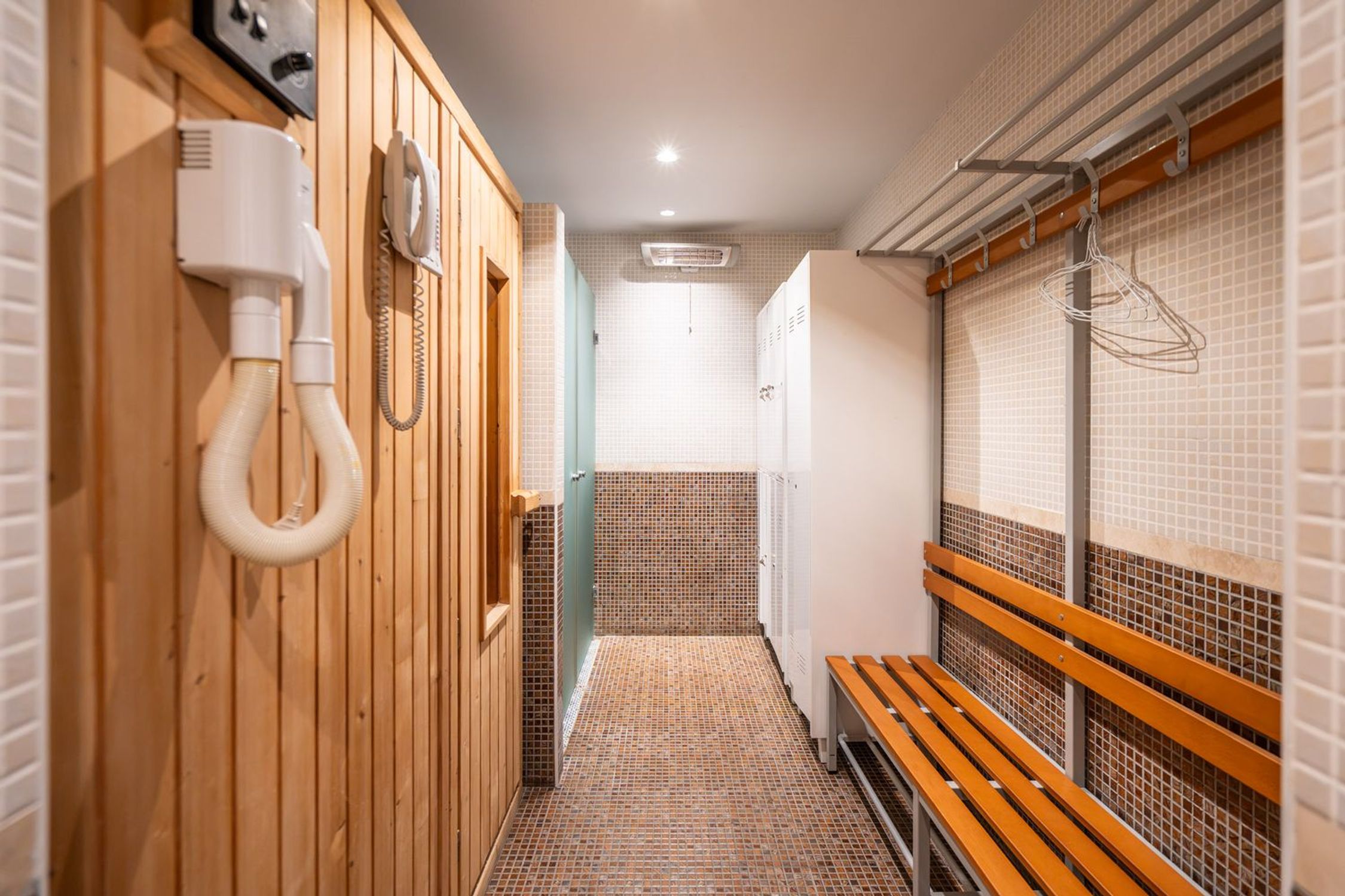 Chalet independiente de 711 m² con piscina en El Pinar-Punta Galea · Las Rozas - imagen 20