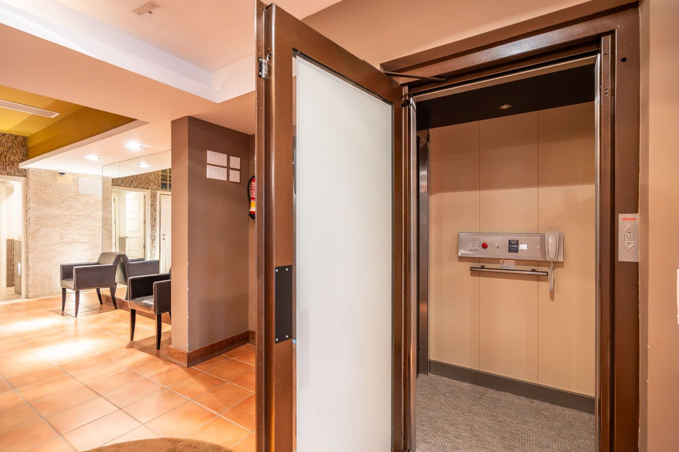 Chalet independiente de 711 m² con piscina en El Pinar-Punta Galea · Las Rozas - imagen 21