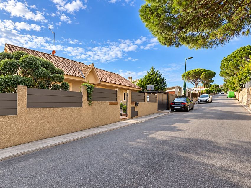 Los Peñascales — Chalet independiente de 430 m² con piscina y vistas en El Monte · Torrelodones - imagen 25
