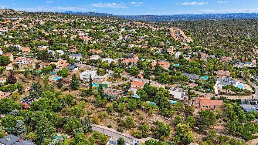 Los Peñascales — Chalet independiente de 430 m² con piscina y vistas en El Monte · Torrelodones - imagen 70