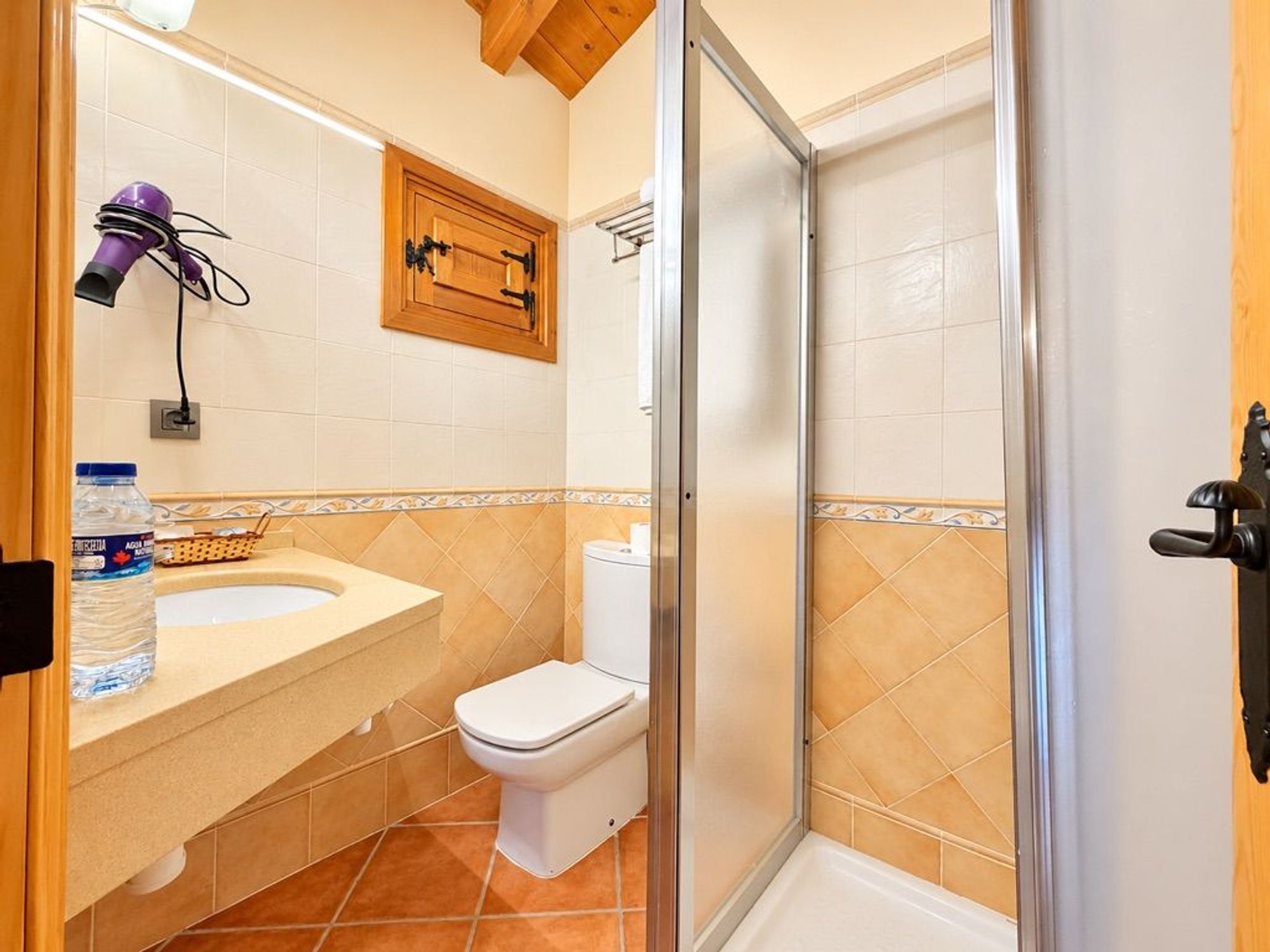 Edificio hotelero de 1.235 m² en Fuentidueña · Segovia - imagen 28