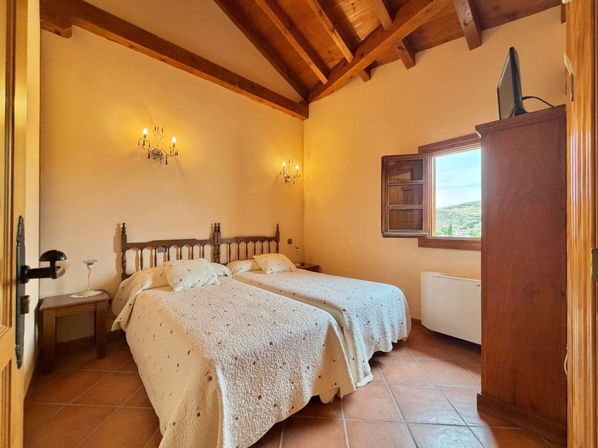 Edificio hotelero de 1.235 m² en Fuentidueña · Segovia - imagen 29